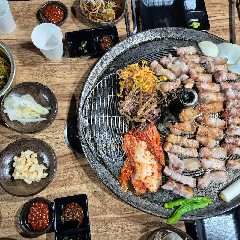 맛있는 삼겹살 한 상