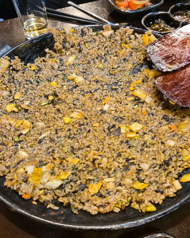 볶음밥은 무조건 먹어야 돼!