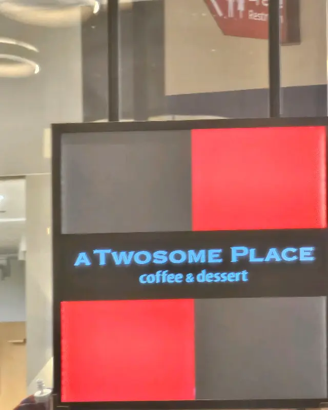 투썸플레이스 천안터미널점 외부 간판