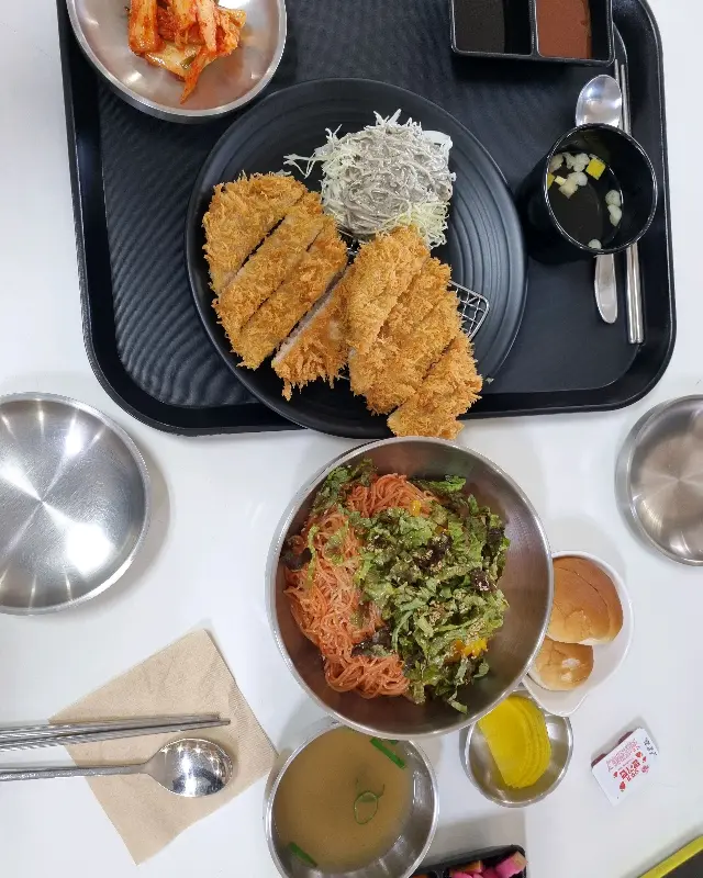 푸짐한 한 상 차림