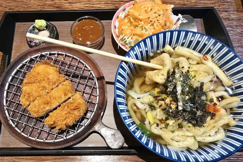 우동 정식 비주얼