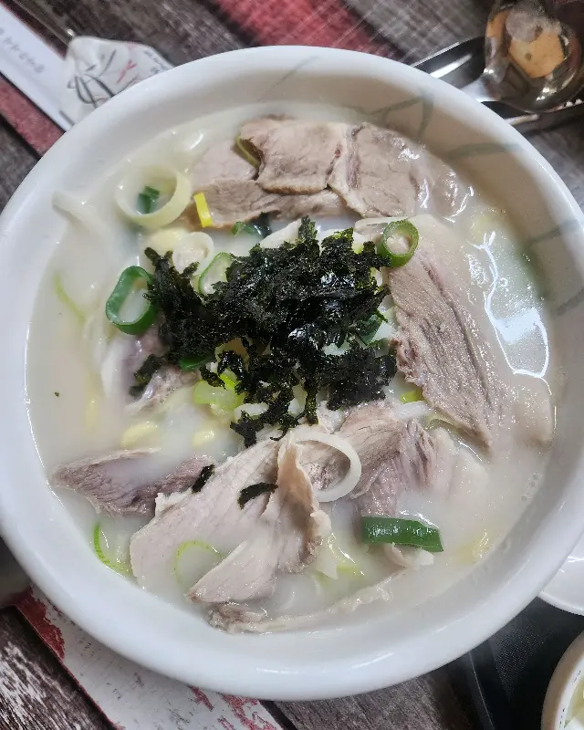 고기국수의 비주얼