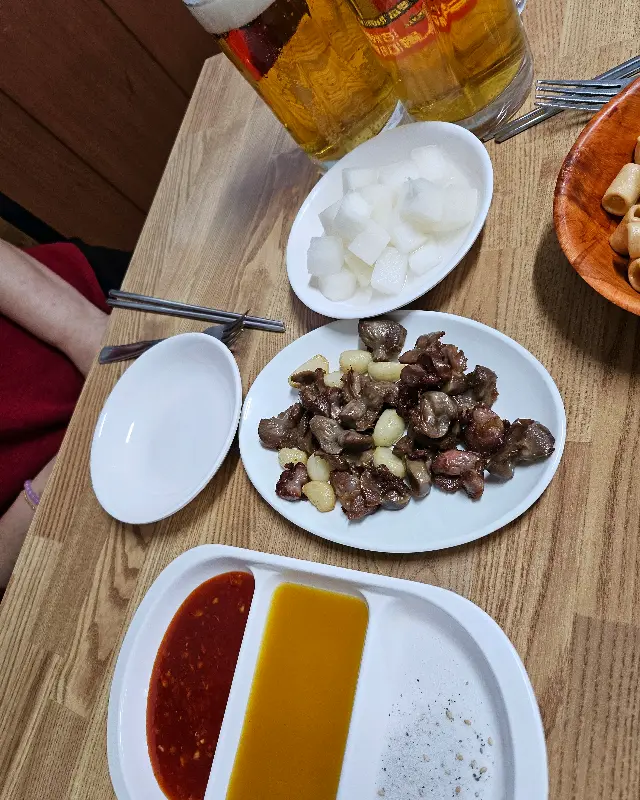 기본으로 제공되는 닭똥집 튀김