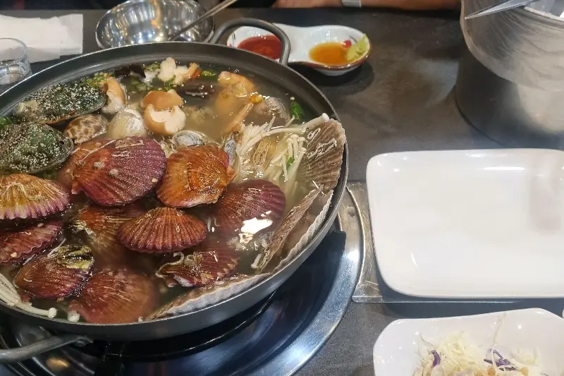 보글보글 끓는 조돌탕