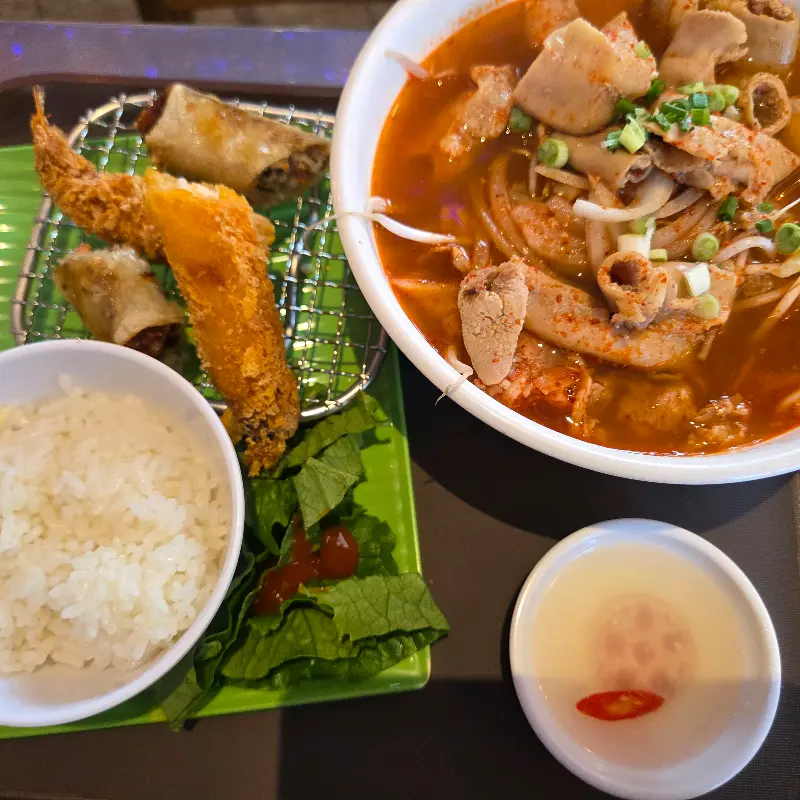 곱창 쌀국수 점심 특선