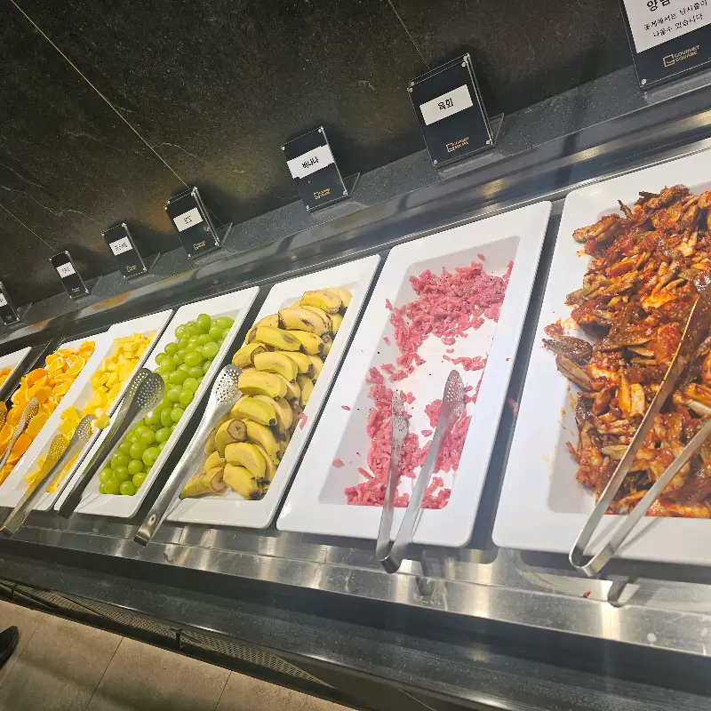 다양한 디저트 코너