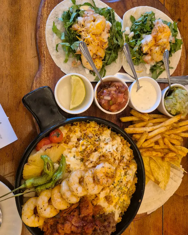 파히타 세트의 다양한 구성 요소