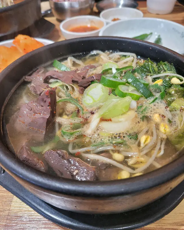 깔끔한 매장 내부