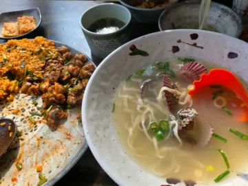 창원 가로수길 맛집! 올바릇식당에서 맛본 꼬막육전 한상, 진짜 레전드다!