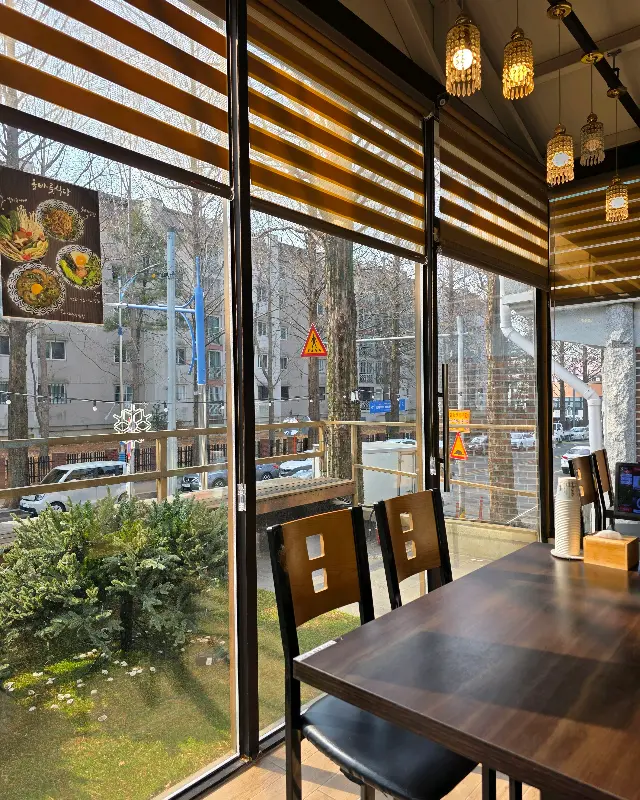 올바릇식당 내부