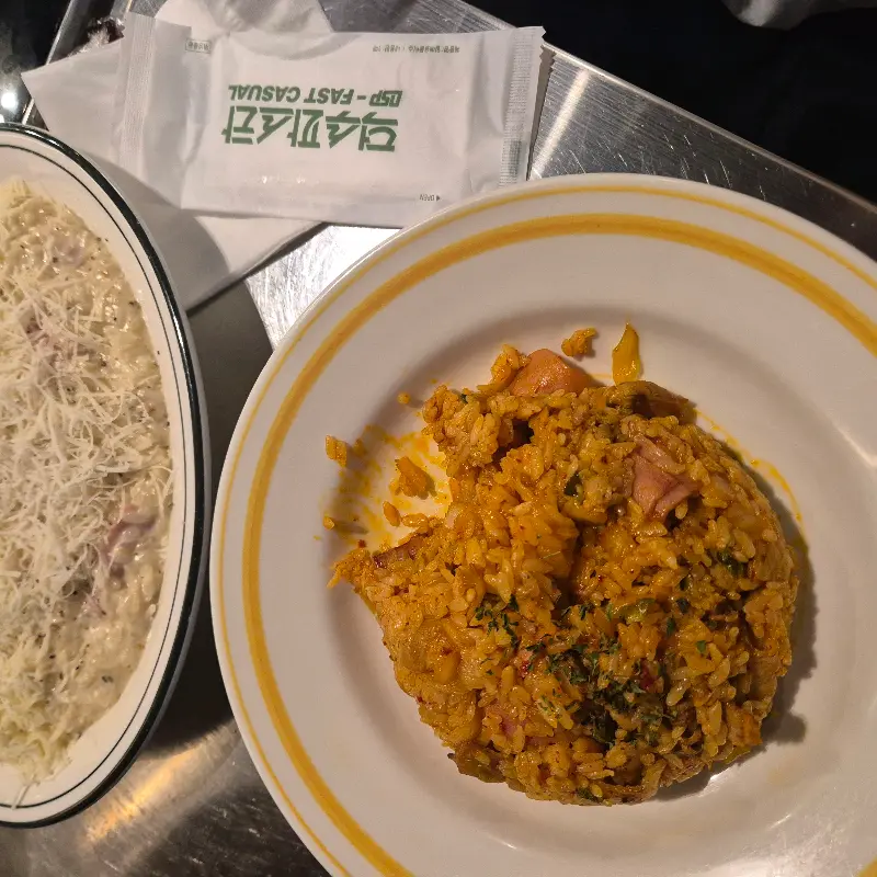 깔끔하고 세련된 덕수파스타의 메뉴