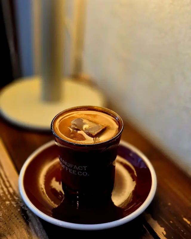 매뉴팩트 커피 플랫화이트