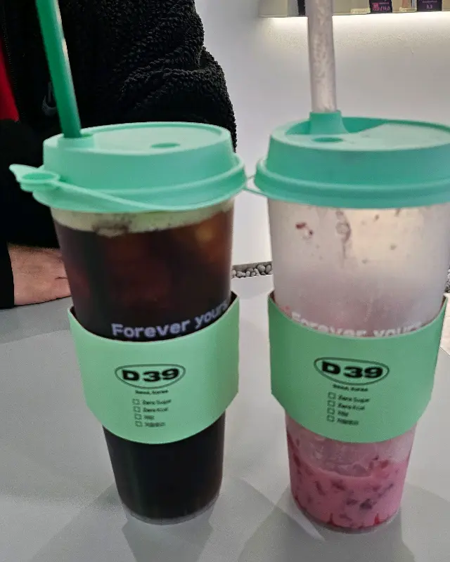 디저트39 딸기라떼와 음료