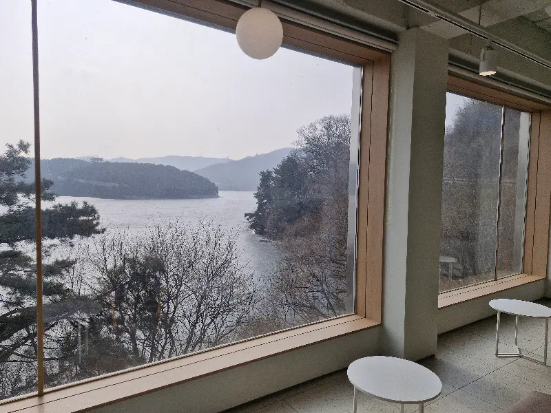 어썸레이크에서 바라본 금광호수