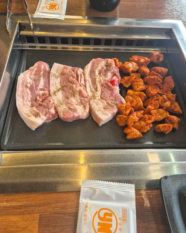 돈박사곱창막창 삼겹살과 곱창