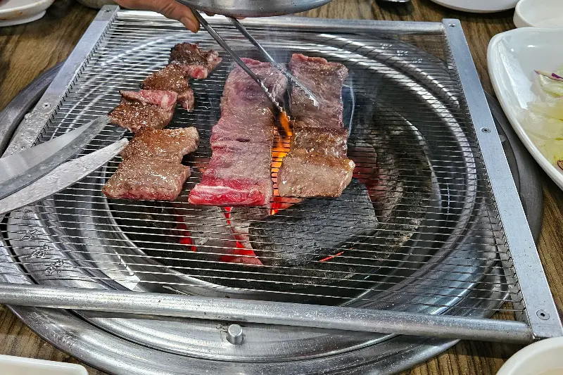 직원분이 직접 구워주는 서비스