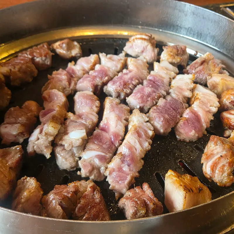 고굽남 죽전점 삼겹살 단면