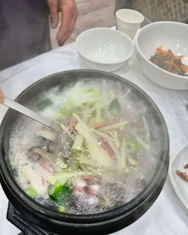 보글보글 끓는 낙지연포탕