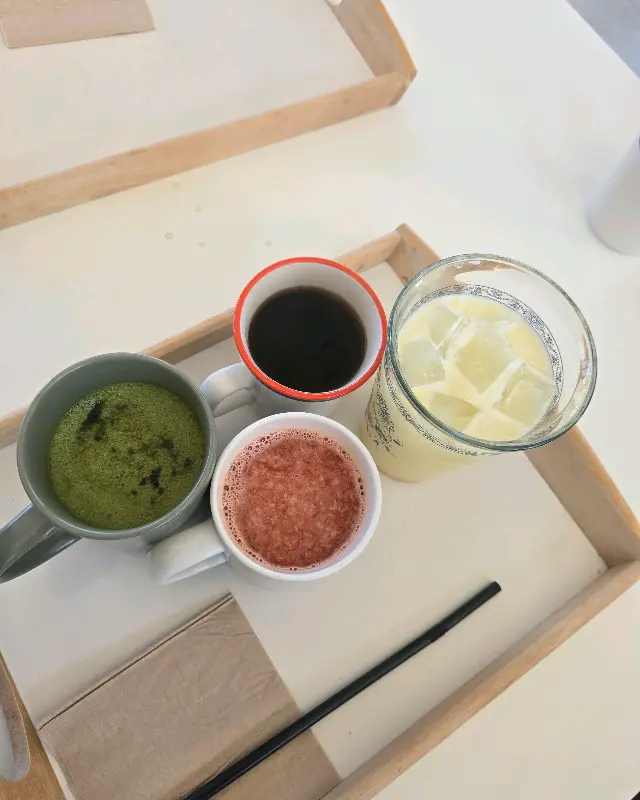 카페 외부 전경