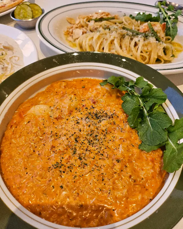 오징어 새우 로제 파스타의 비주얼