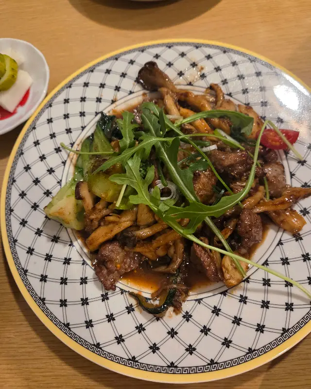 몽골리안 찹스테이크의 풍성한 비주얼