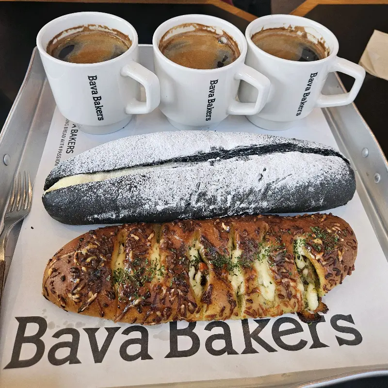 바바베이커스 빵과 커피