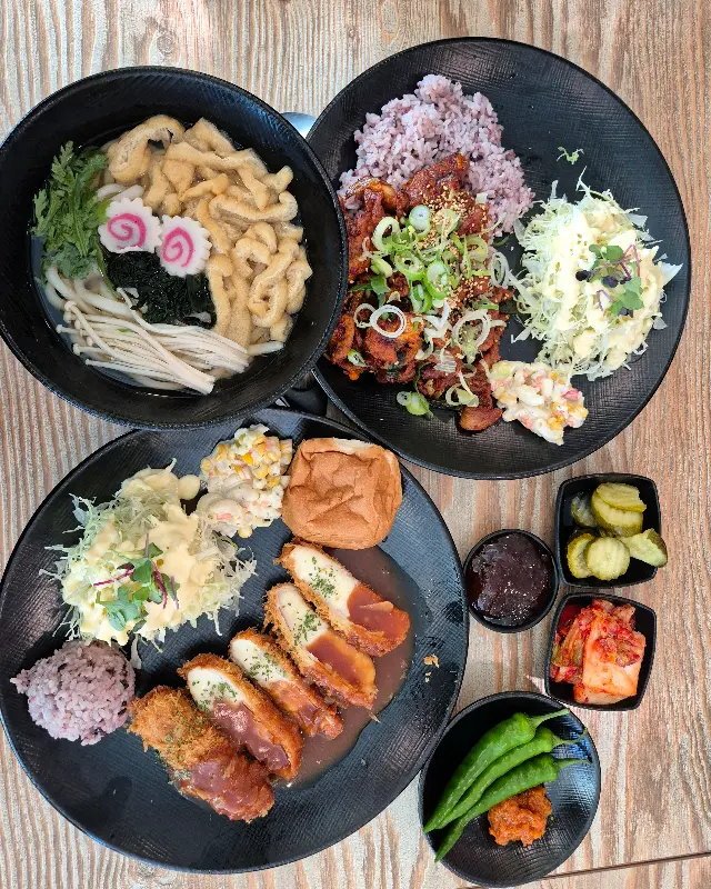 돈까스 한상 차림