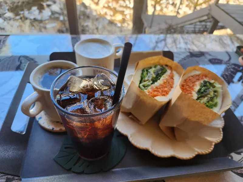 커피와 샌드위치