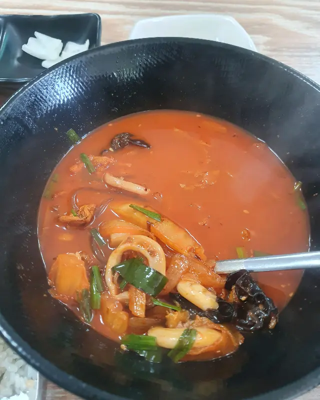 짬뽕 속 해산물