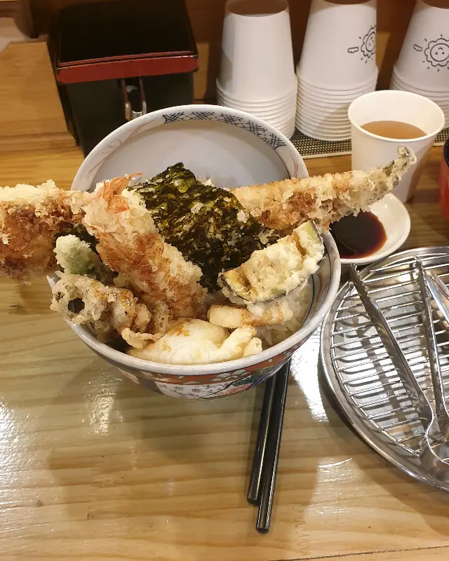 푸짐한 온센텐동