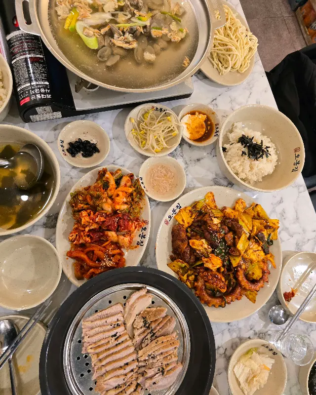 푸짐한 오봉집 한 상 차림