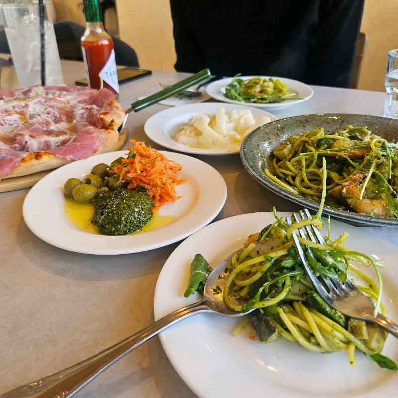 다채로운 메뉴 구성