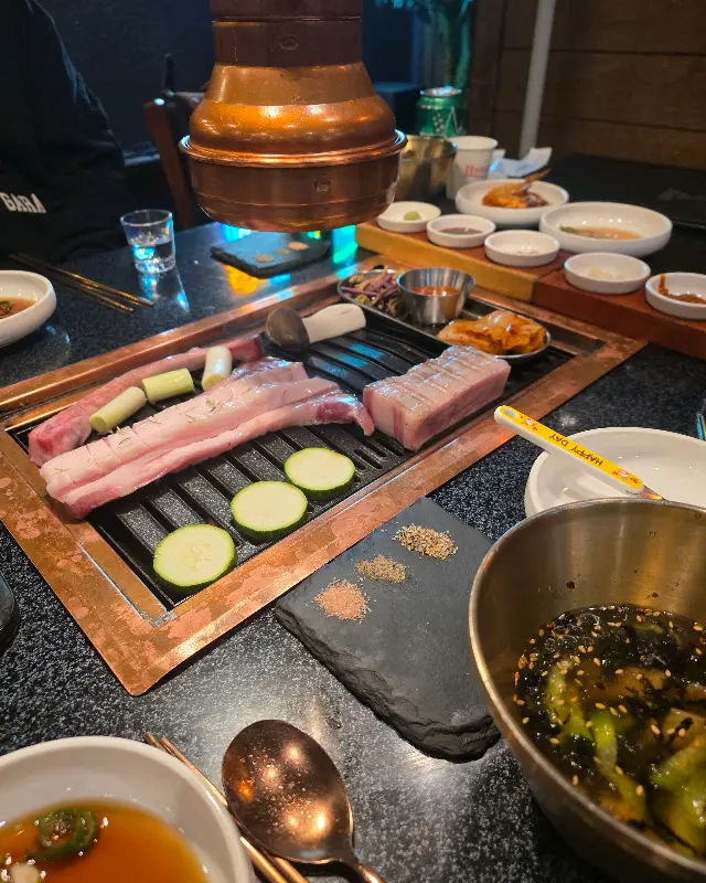 흑돼지 삼겹살 구이