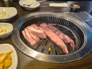 미식 연구원의 대전 둔산동 맛집 탐방: 굽돌이삼겹살에서 발견한 마이야르의 과학