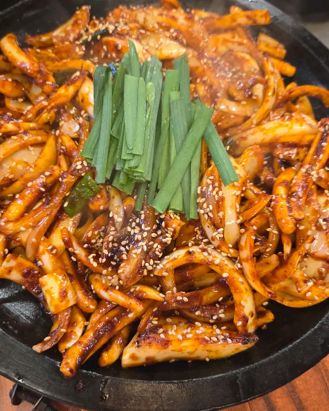 오징어볶음의 화려한 비주얼