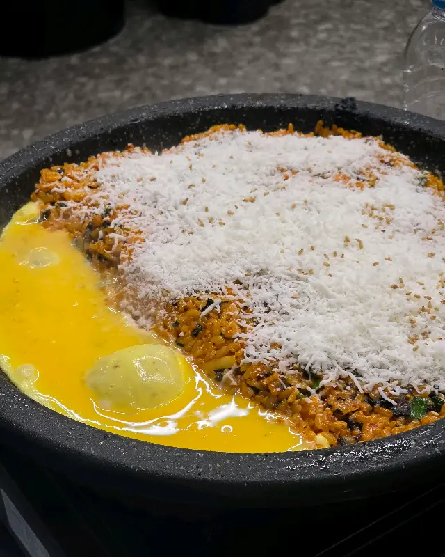치즈 폭탄 볶음밥