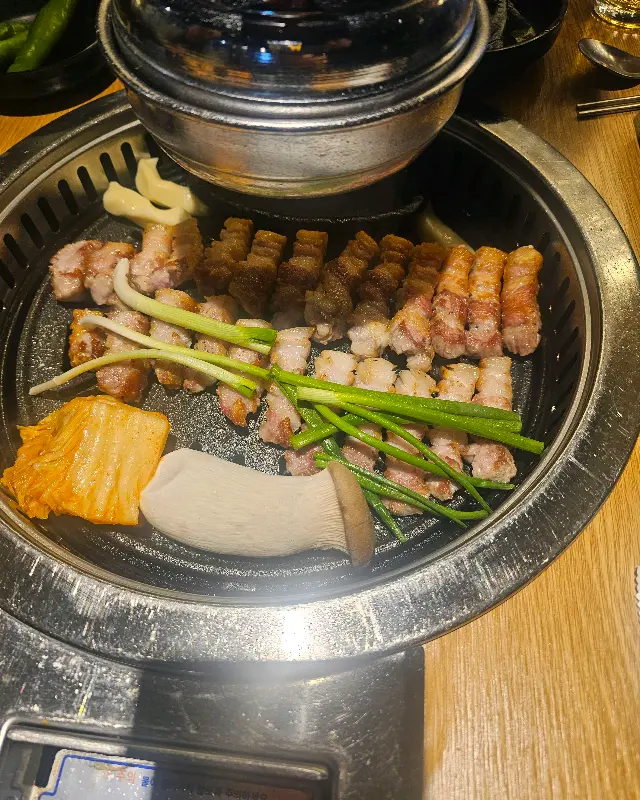 고기 굽는 모습