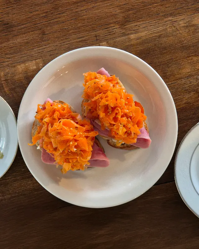 당근라페 샌드위치 클로즈업