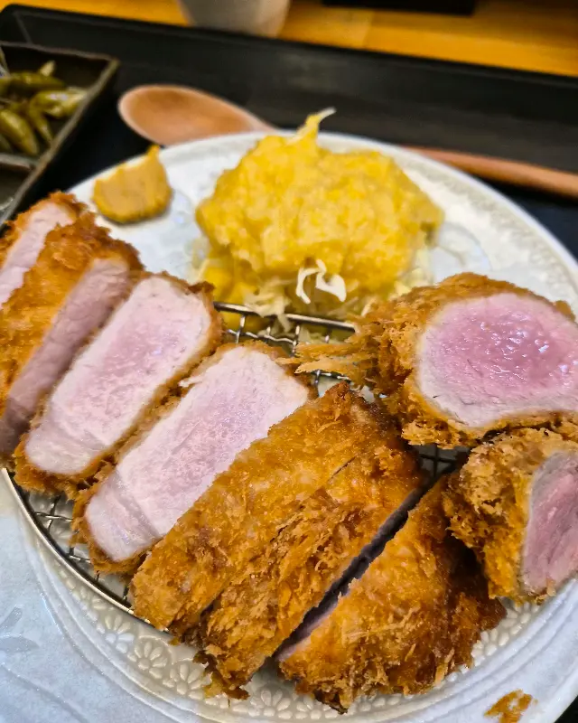 흑심 특상 로스카츠 단면