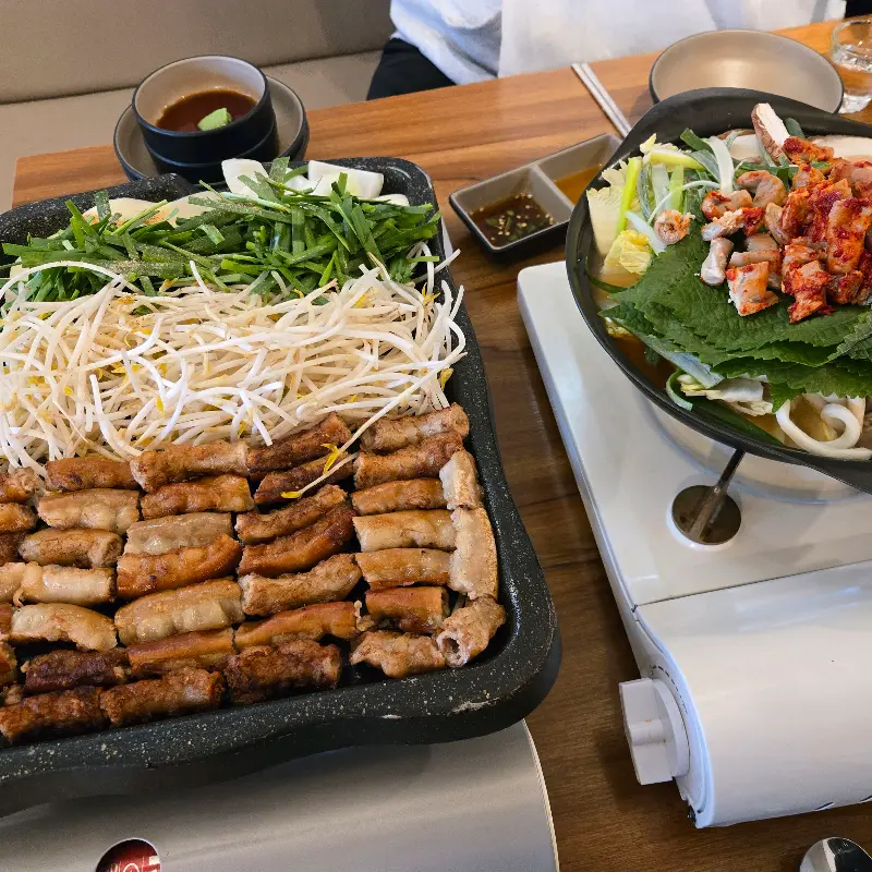 푸짐한 곱창전골 한 상차림