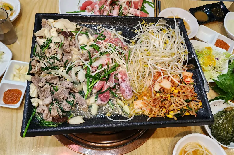 푸짐한 오리 한 상