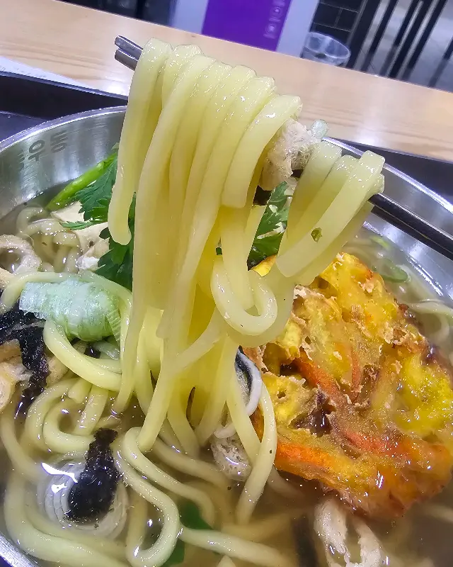 탱글탱글한 우동 면발