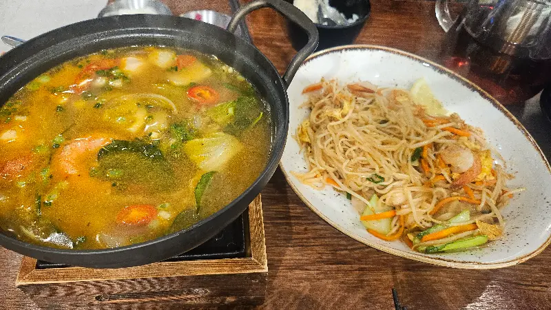 똠양꿍과 팟타이