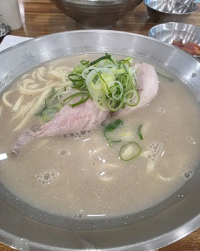 닭칼국수