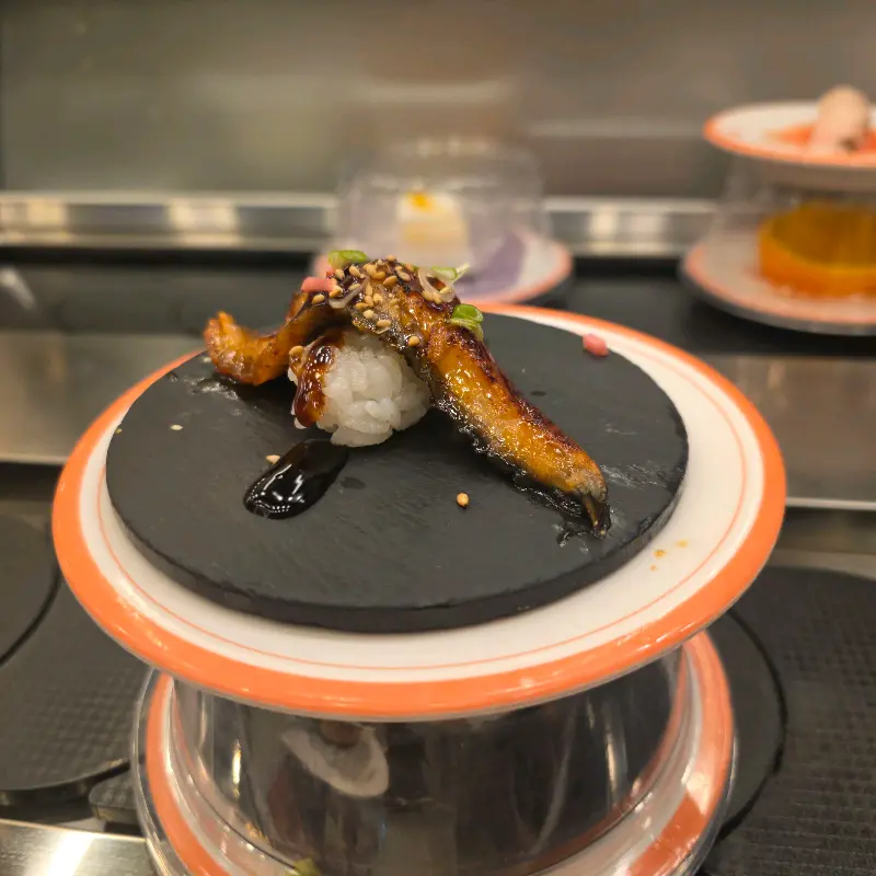 눈으로도 즐거운 회전초밥