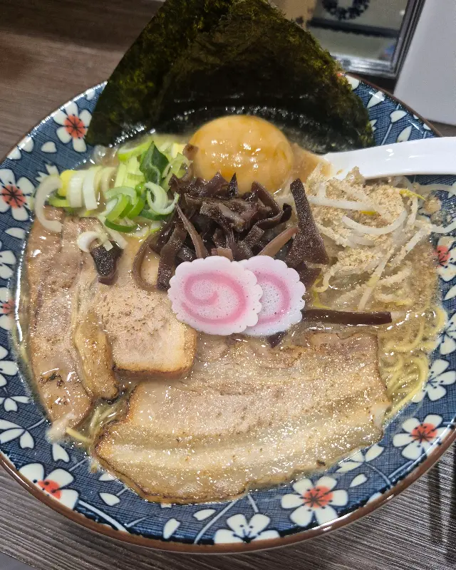 라멘 미야키 돈코츠 라멘 토핑