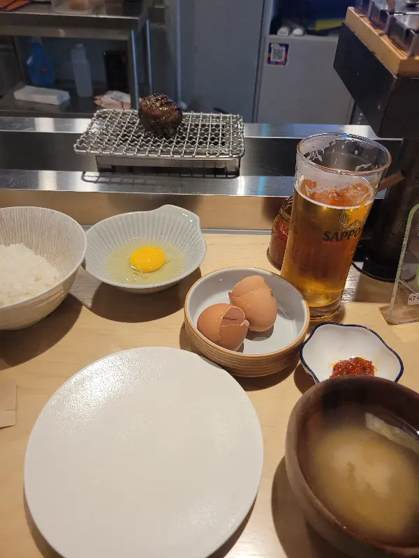 함박스테이크 정식 한상차림