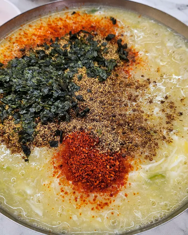 전주식 칼국수 전체샷