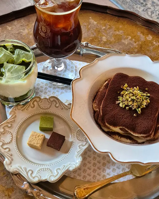 브루크 성수 티라미수와 브루크