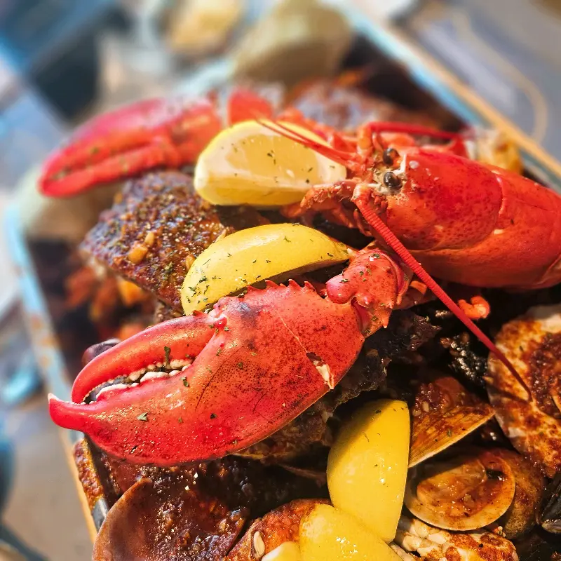 신선한 랍스터와 해산물